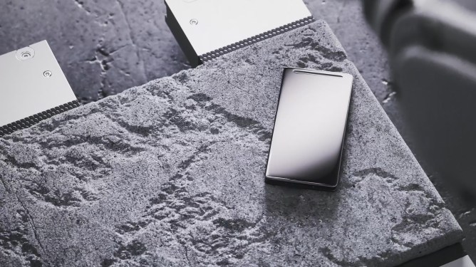 Corning Offers Bundle of Commitments in Bid to Settle EU Antitrust Probe CorningGorillaGlassVictus2 DropConcrete 04