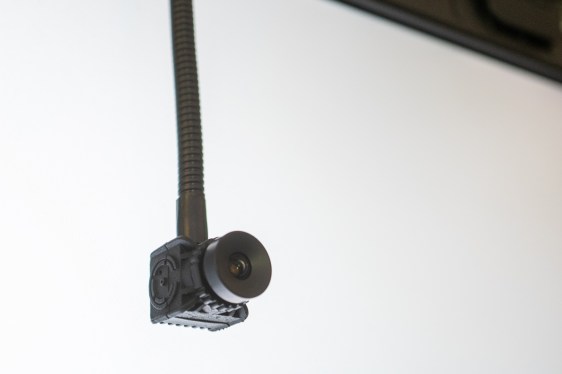 Introducing Center Cam: Bringing Eye-to-Eye Connections to Heart-to-Heart Understanding DSC08601