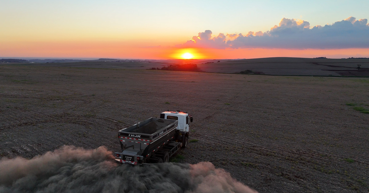 The billion-dollar climate solution tech companies just invested in might be smaller than you think: rocks. Spreading The Pilot Terradot