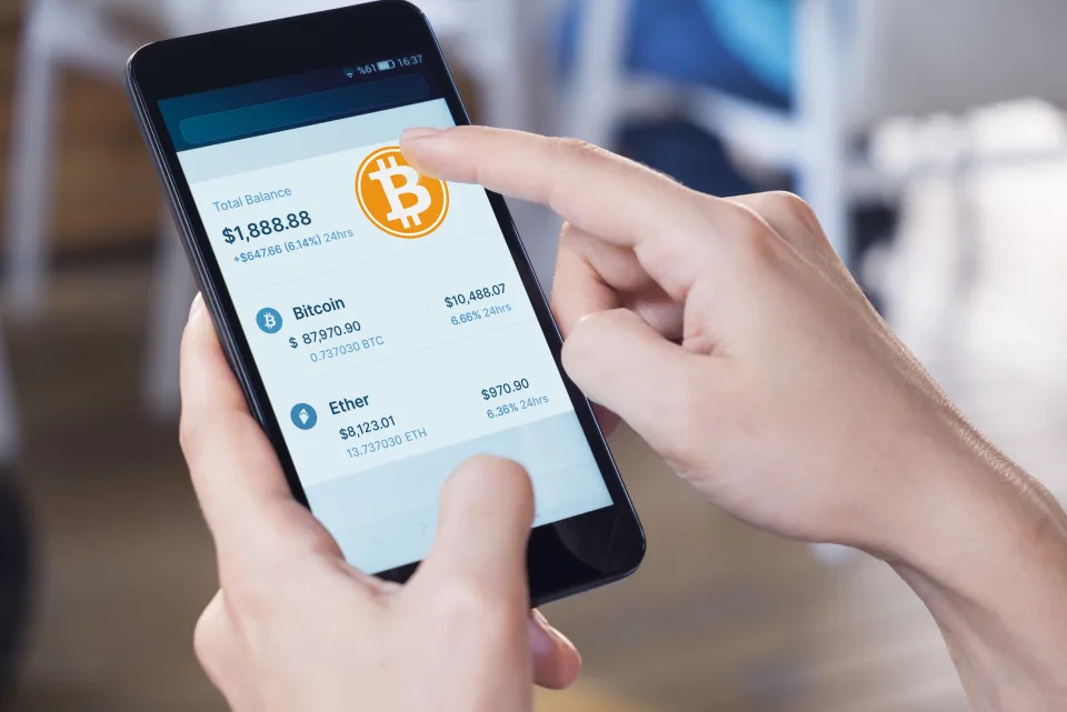 Three Key Reasons to Consider Bitcoin a Mandatory Investment for Long-Term Portfolio Growth 7e4d9dac92eb5d447d4638ac0d5788e5